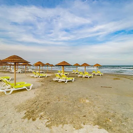 Miramare Апарт-отель Нэводари