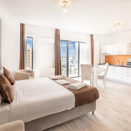 Miramare מלון דירות Năvodari