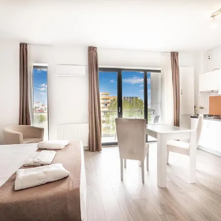 Miramare מלון דירות