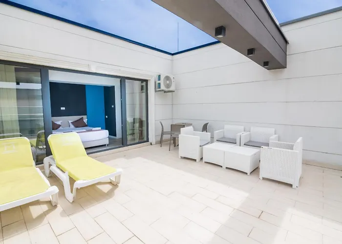 Miramare 3* Нэводари