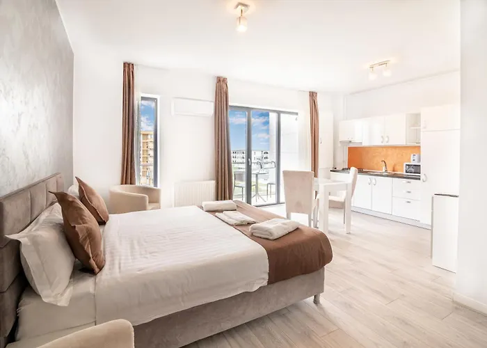 Miramare Апарт-отель Нэводари