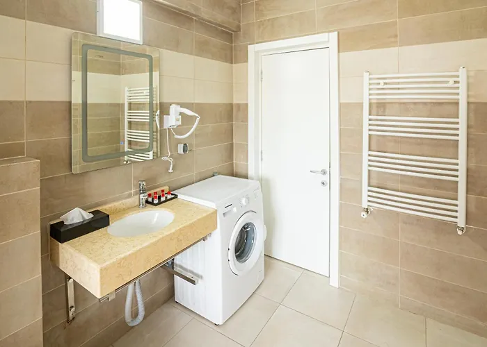 Апарт-отель Miramare Нэводари