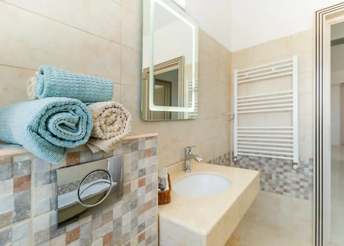 Miramare Нэводари