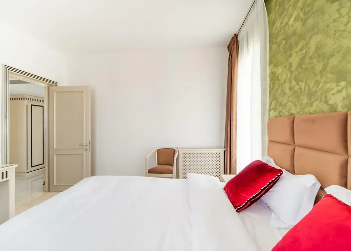 Miramare Апарт-отель